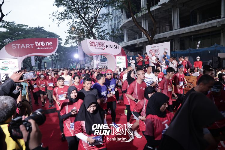 Race photo from ONE RUN 10 K