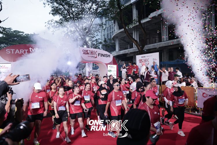 Race photo from ONE RUN 10 K