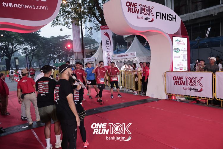 Race photo from ONE RUN 10 K