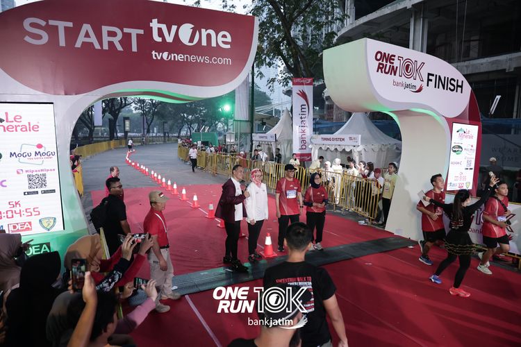 Race photo from ONE RUN 10 K