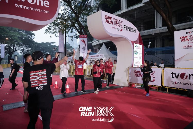 Race photo from ONE RUN 10 K