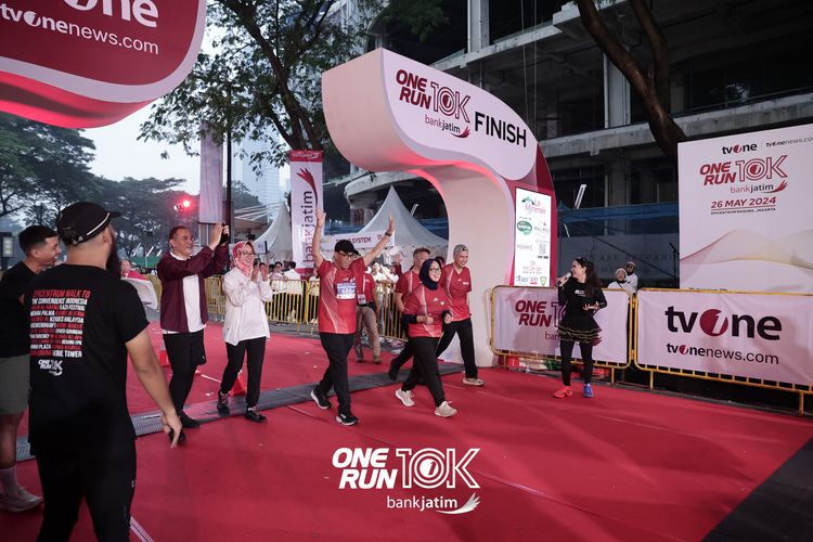 Race photo from ONE RUN 10 K