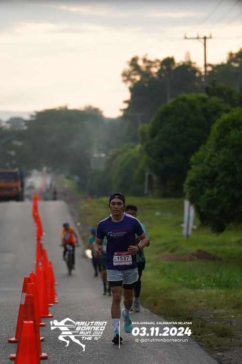 Race photo from Arutmin Borneo Run 2024