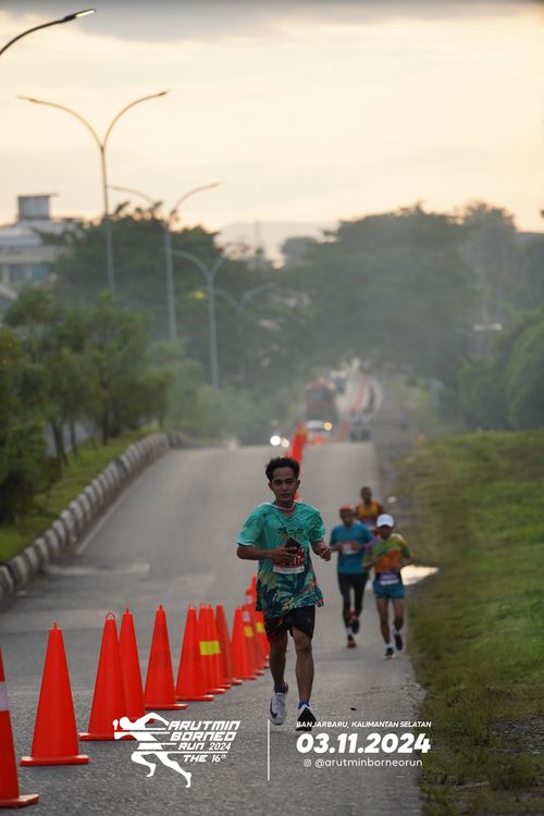 Race photo from Arutmin Borneo Run 2024