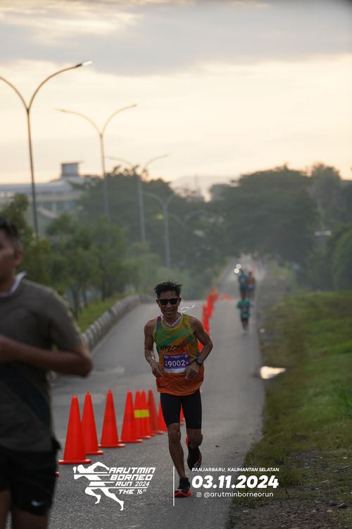 Race photo from Arutmin Borneo Run 2024