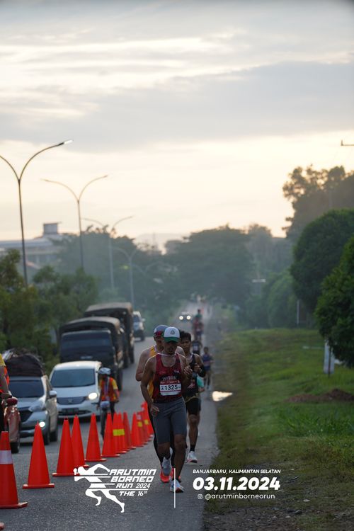 Race photo from Arutmin Borneo Run 2024