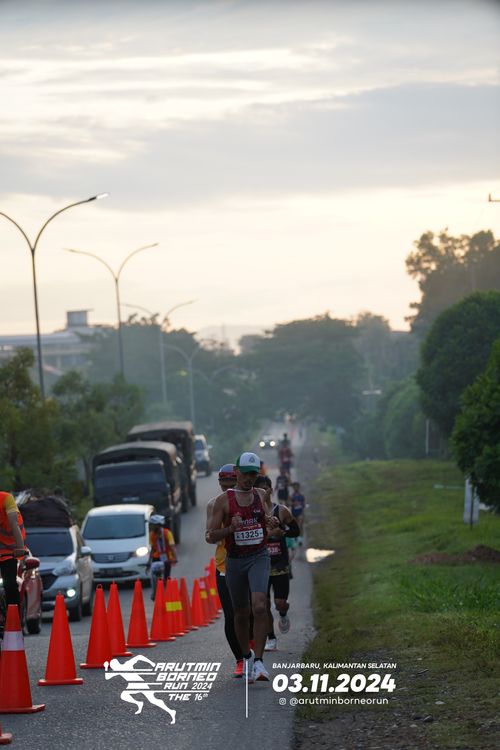 Race photo from Arutmin Borneo Run 2024