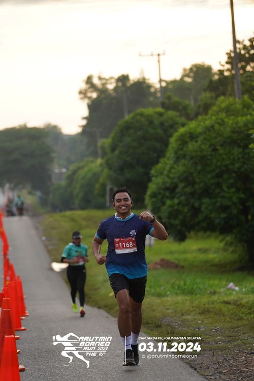 Race photo from Arutmin Borneo Run 2024