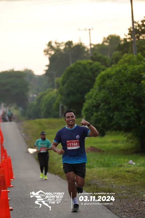 Race photo from Arutmin Borneo Run 2024