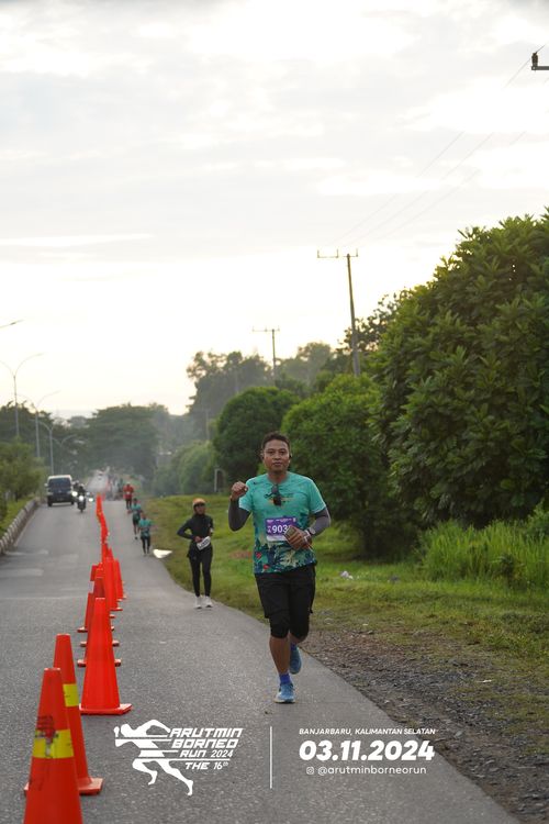 Race photo from Arutmin Borneo Run 2024