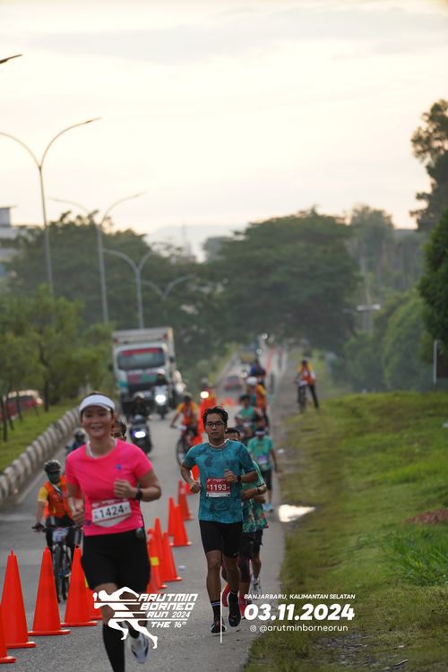 Race photo from Arutmin Borneo Run 2024