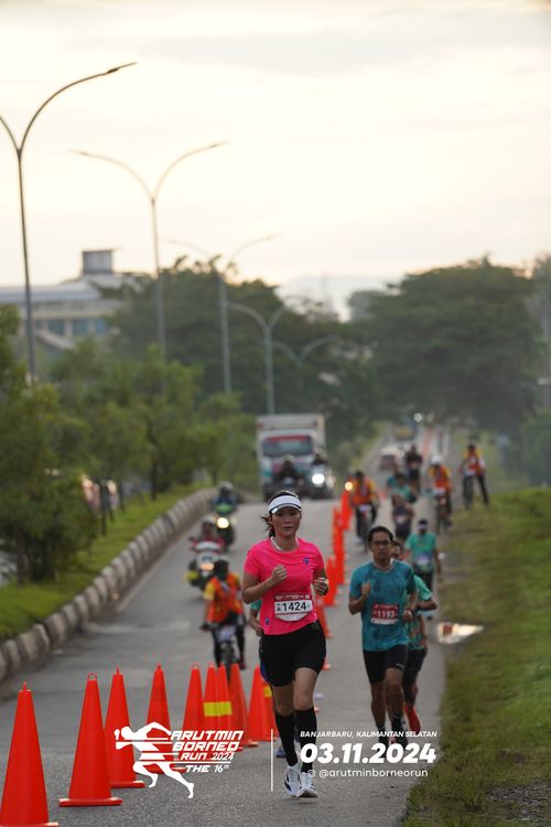 Race photo from Arutmin Borneo Run 2024