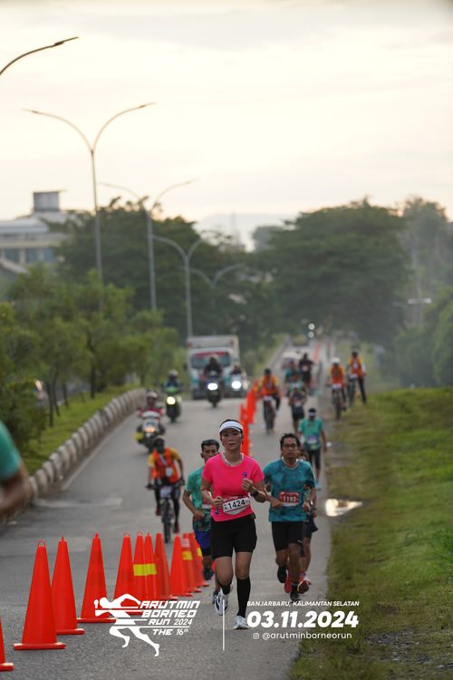 Race photo from Arutmin Borneo Run 2024