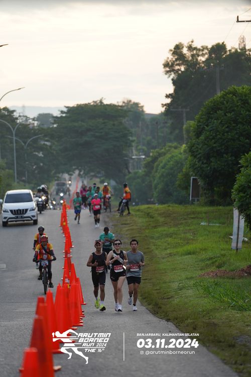 Race photo from Arutmin Borneo Run 2024