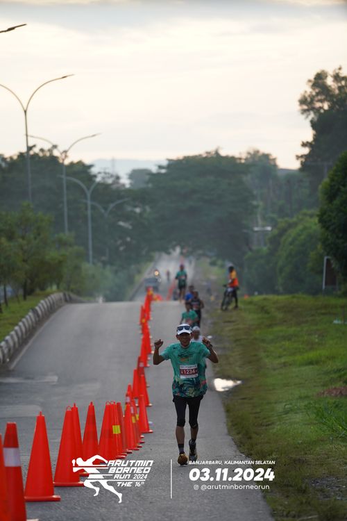 Race photo from Arutmin Borneo Run 2024