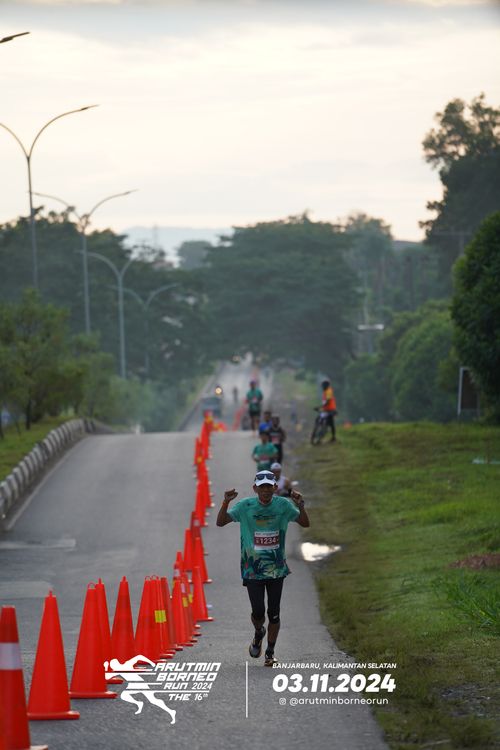Race photo from Arutmin Borneo Run 2024