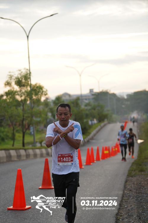 Race photo from Arutmin Borneo Run 2024