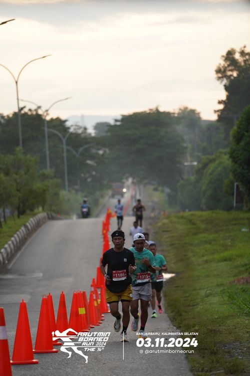 Race photo from Arutmin Borneo Run 2024