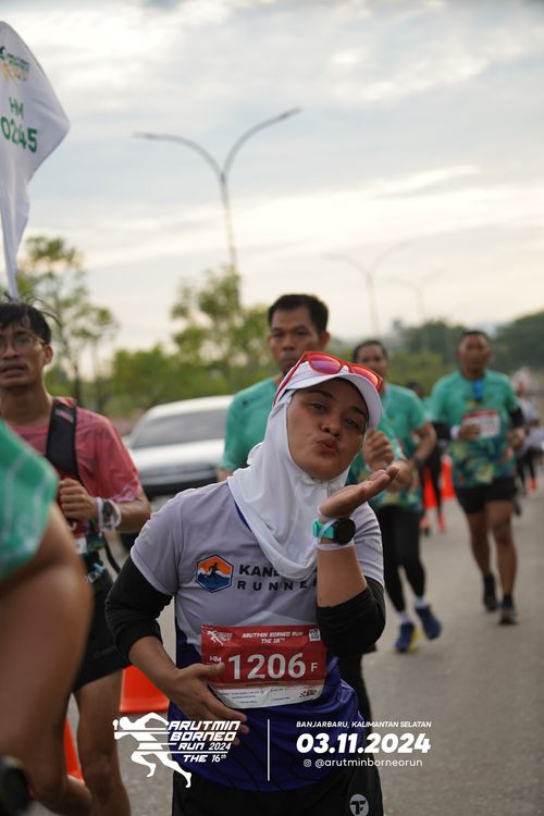 Race photo from Arutmin Borneo Run 2024