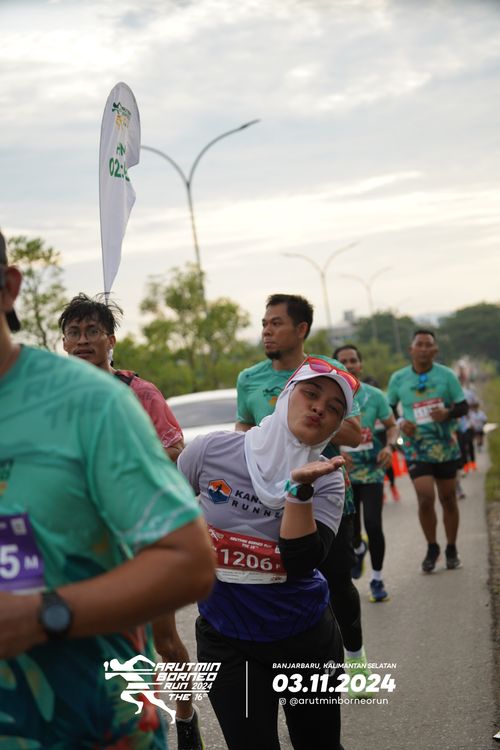 Race photo from Arutmin Borneo Run 2024