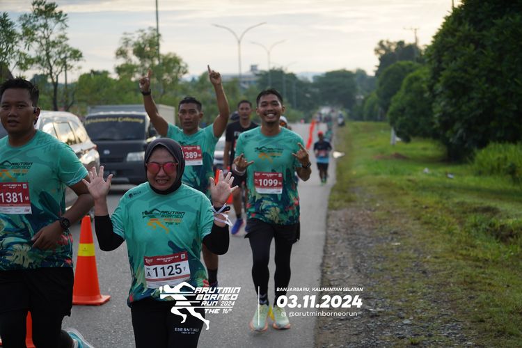 Race photo from Arutmin Borneo Run 2024