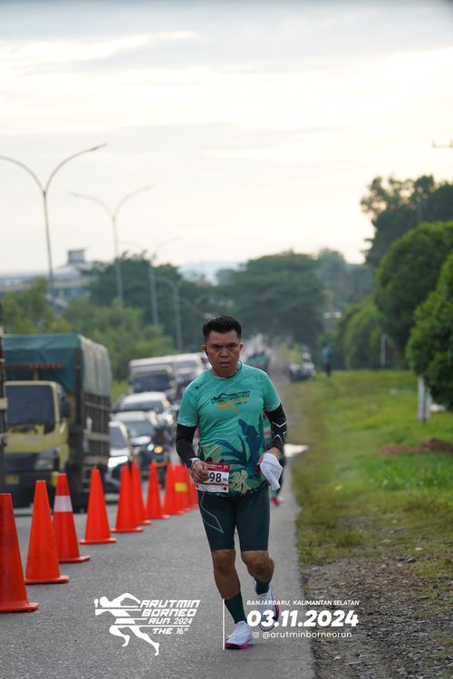 Race photo from Arutmin Borneo Run 2024