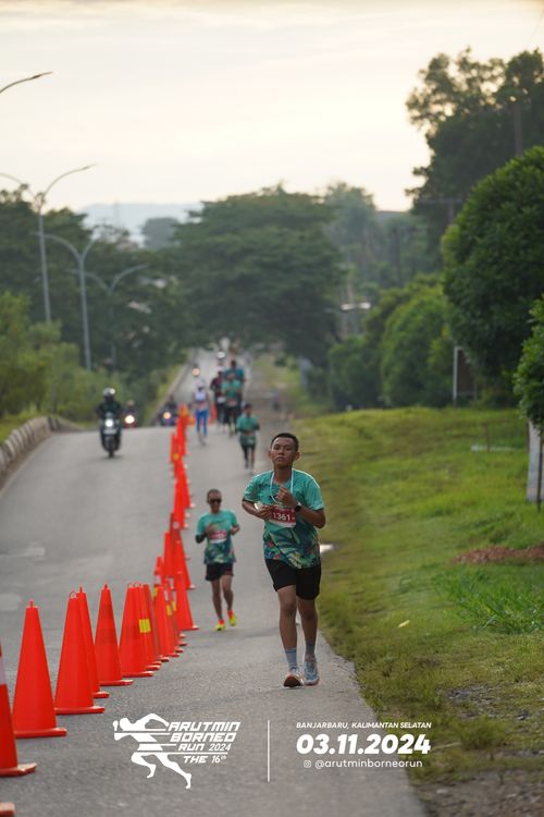 Race photo from Arutmin Borneo Run 2024