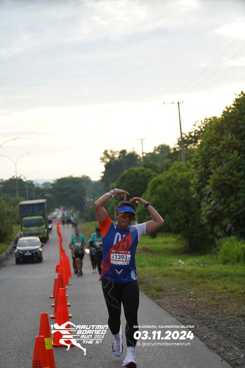 Race photo from Arutmin Borneo Run 2024
