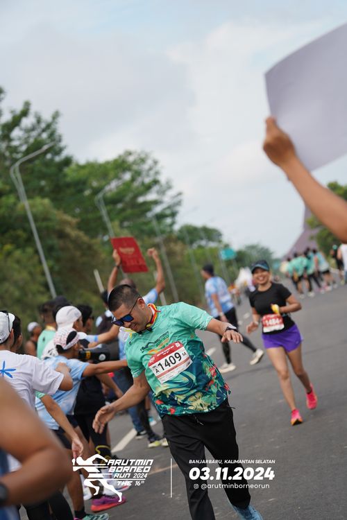 Race photo from Arutmin Borneo Run 2024
