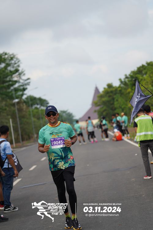 Race photo from Arutmin Borneo Run 2024