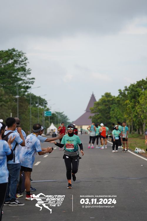 Race photo from Arutmin Borneo Run 2024