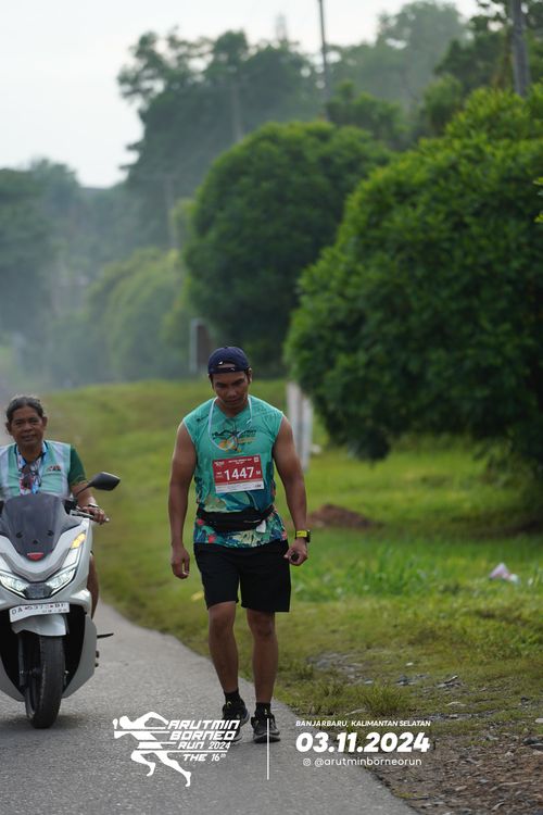Race photo from Arutmin Borneo Run 2024