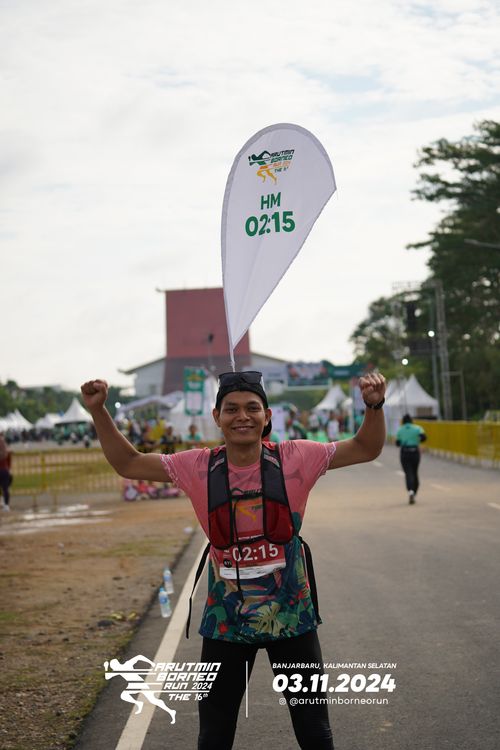 Race photo from Arutmin Borneo Run 2024