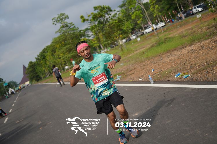 Race photo from Arutmin Borneo Run 2024