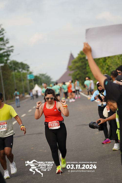 Race photo from Arutmin Borneo Run 2024