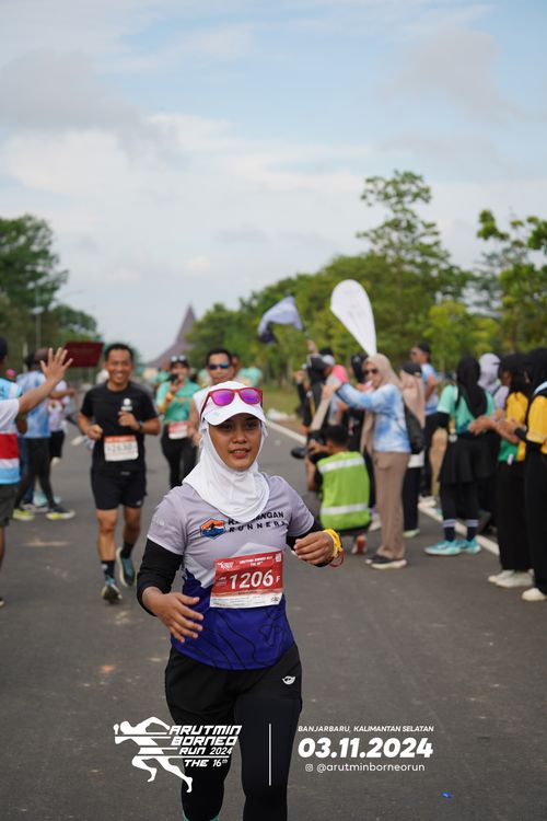 Race photo from Arutmin Borneo Run 2024