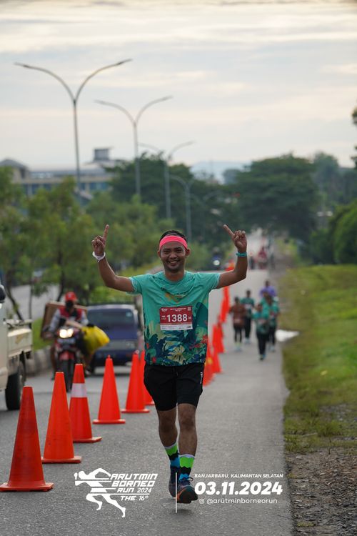 Race photo from Arutmin Borneo Run 2024