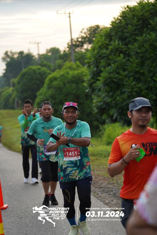 Race photo from Arutmin Borneo Run 2024