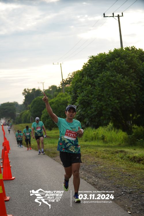 Race photo from Arutmin Borneo Run 2024