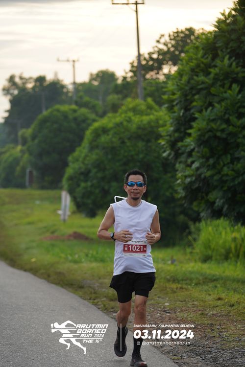 Race photo from Arutmin Borneo Run 2024