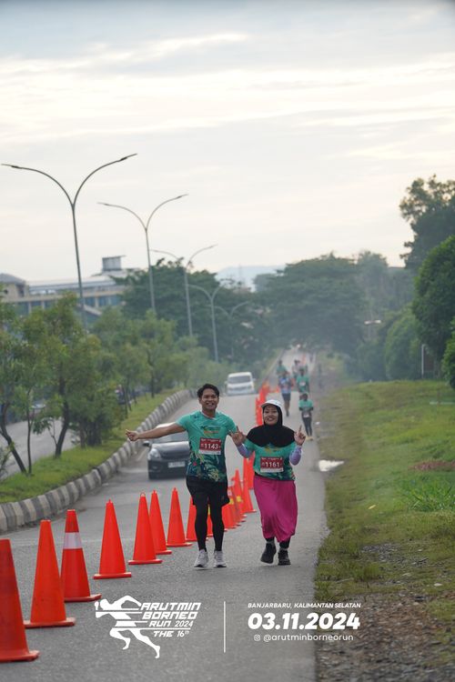 Race photo from Arutmin Borneo Run 2024