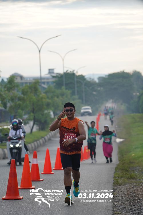 Race photo from Arutmin Borneo Run 2024