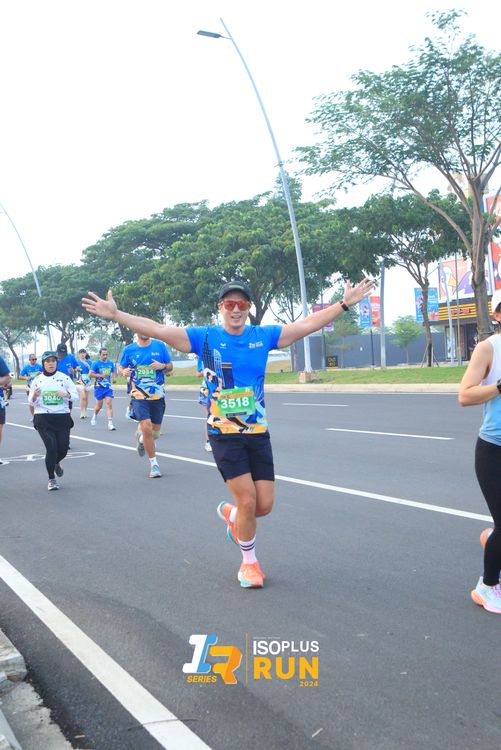 Race photo from ISOPlus Run 2024 Jakarta