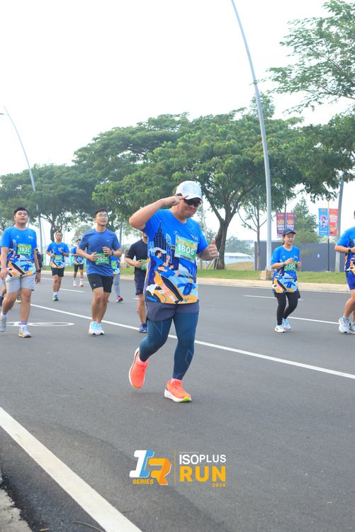 Race photo from ISOPlus Run 2024 Jakarta