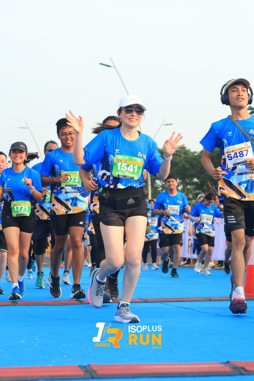 Race photo from ISOPlus Run 2024 Jakarta