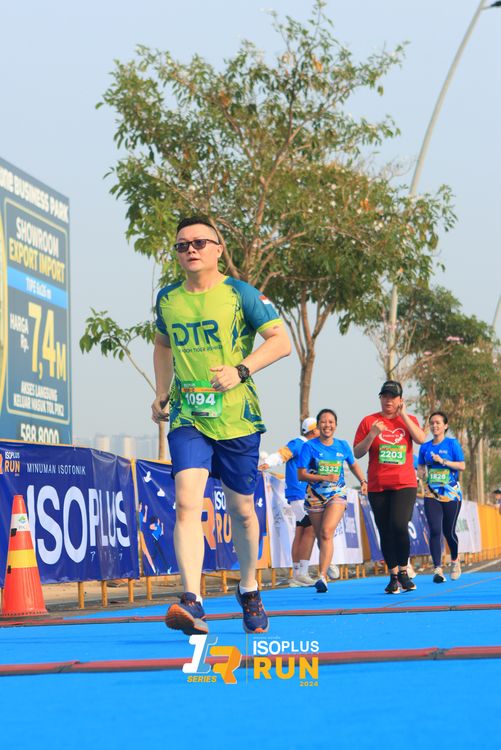 Race photo from ISOPlus Run 2024 Jakarta