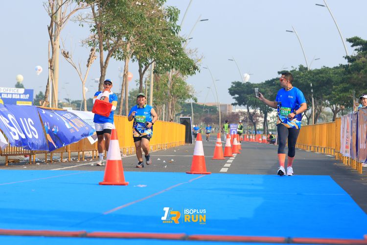 Race photo from ISOPlus Run 2024 Jakarta
