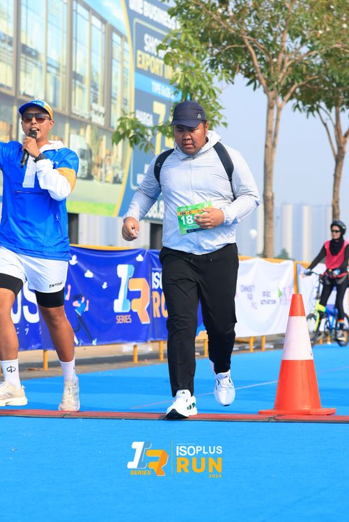 Race photo from ISOPlus Run 2024 Jakarta