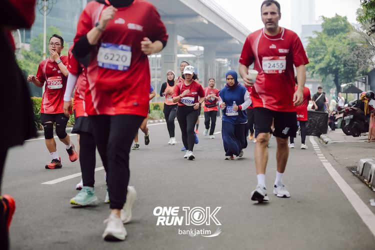 Race photo from ONE RUN 10 K