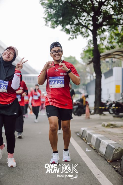 Race photo from ONE RUN 10 K